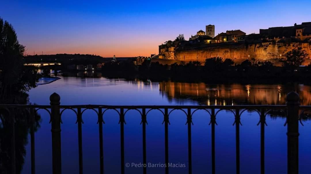 Appartamento A Los Ojos Del Rio Duero Zamora Esterno foto