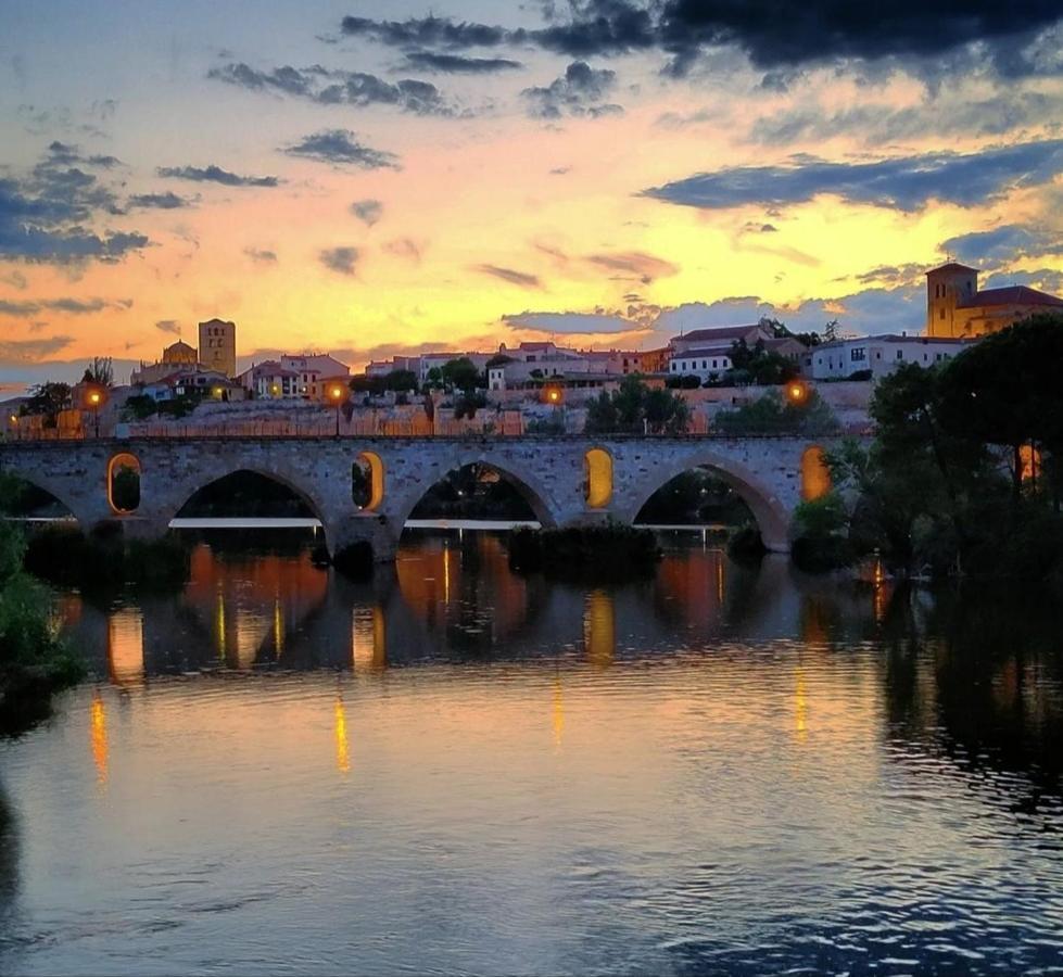 A Los Ojos Del Rio Duero Zamora Esterno foto