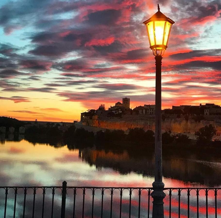 Appartamento A Los Ojos Del Rio Duero Zamora Esterno foto