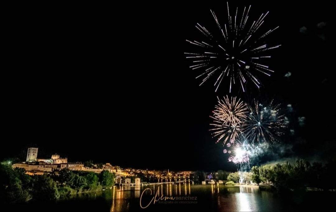 Appartamento A Los Ojos Del Rio Duero Zamora Esterno foto