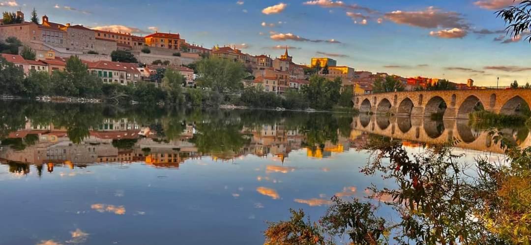 Appartamento A Los Ojos Del Rio Duero Zamora Esterno foto