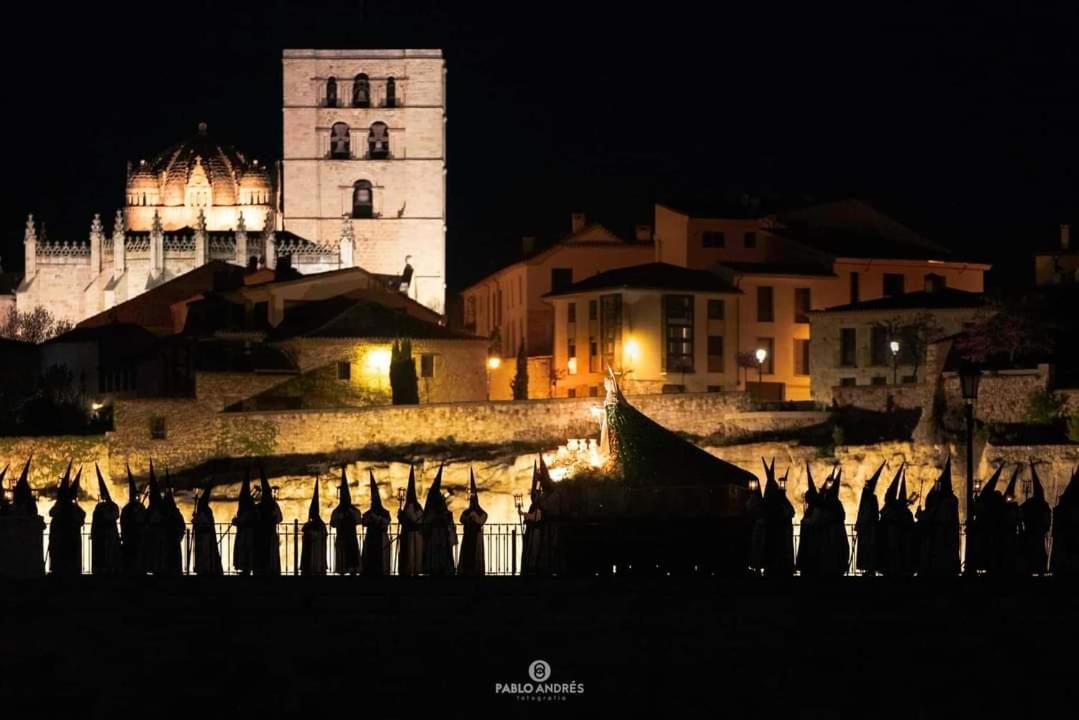 Appartamento A Los Ojos Del Rio Duero Zamora Esterno foto